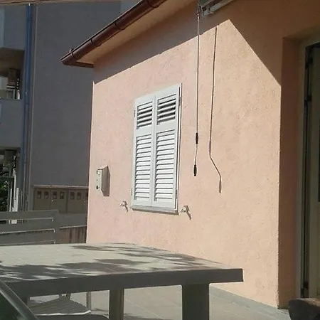 Holiday House With A Parking Space - 11795 ザダル