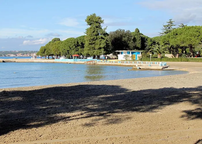 House With A Parking Space - 11795 Дом отдыха *